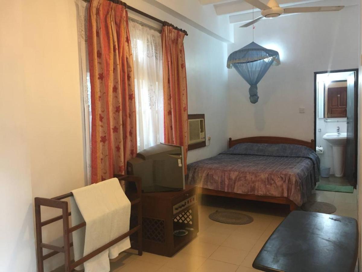 Hotel Shalini Anuradhapura Dış mekan fotoğraf