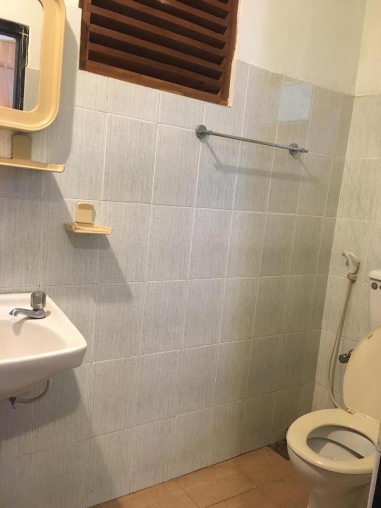 Hotel Shalini Anuradhapura Dış mekan fotoğraf